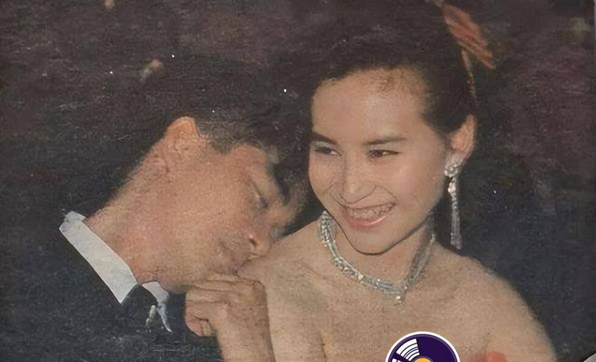 许晋亨何超琼(许晋亨何超琼有爱情吗)